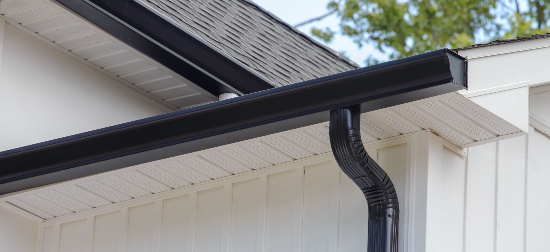 Bellatrix Roofing & Restoration Gutter Page Top 1920x880